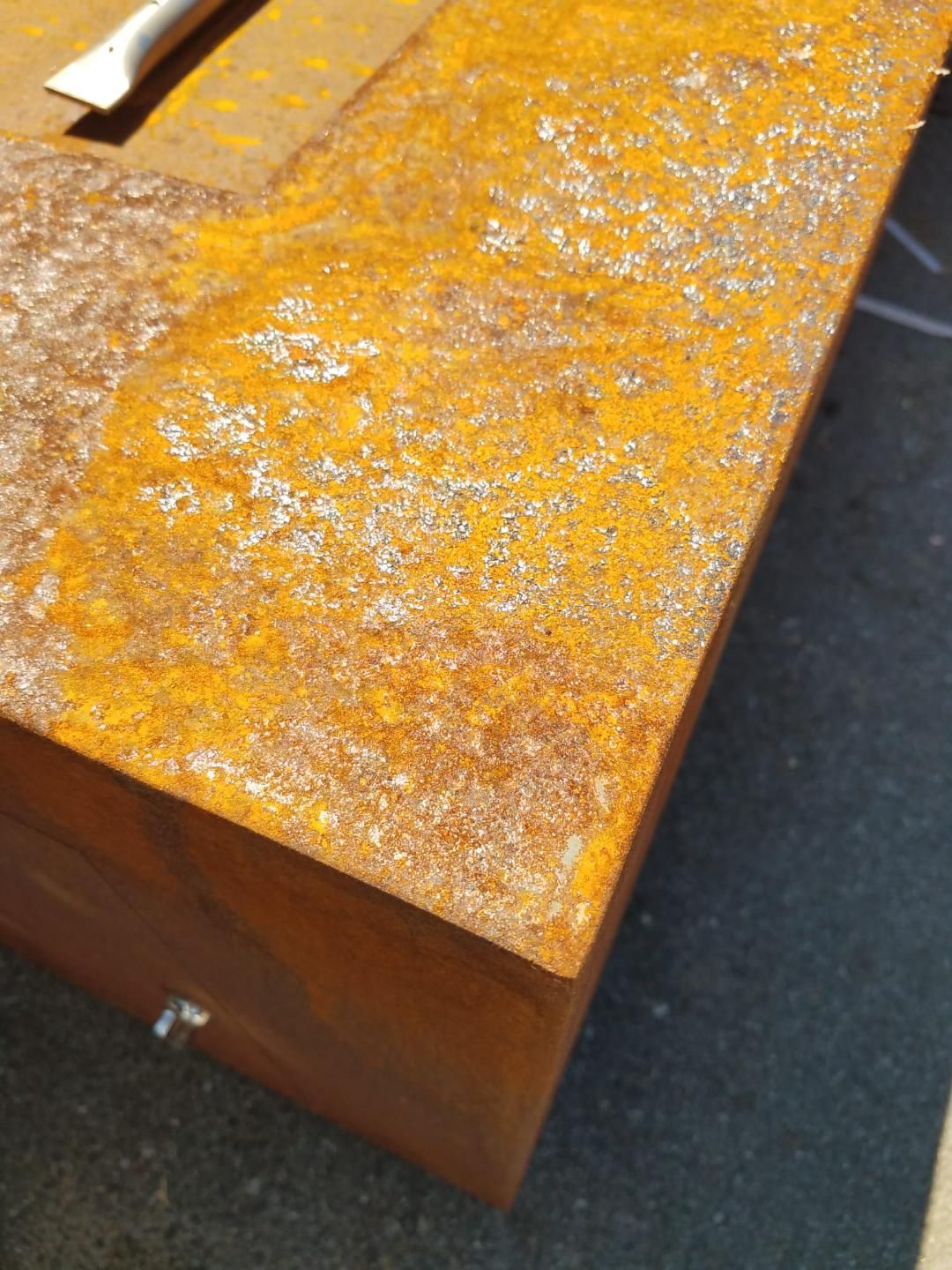 Faux oxidize rustic finish close-up